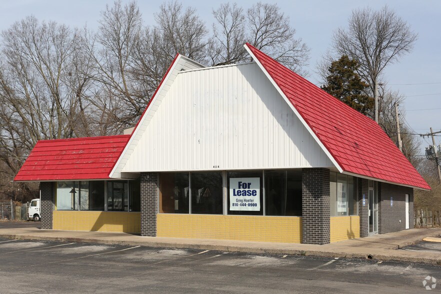 More Photos Of 434 W 85th St, Kansas City Freestanding For Lease