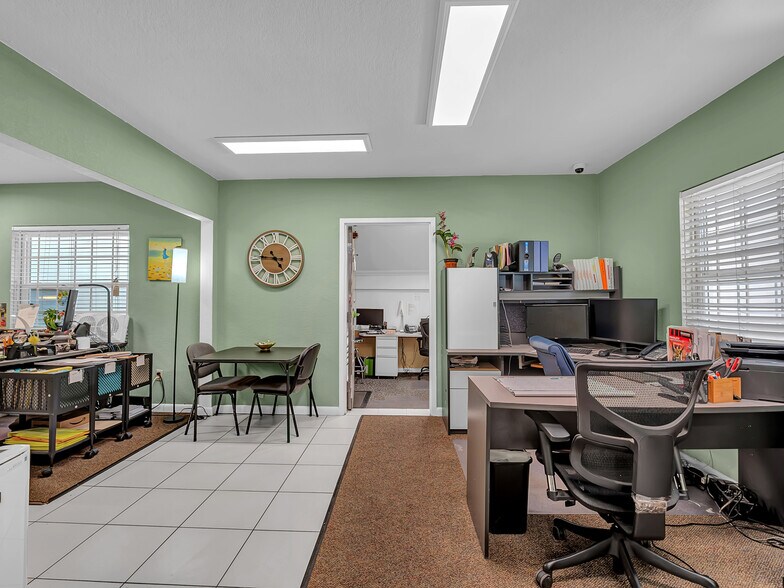 More Photos Of 660 Miller Dr, Miami Springs Research And Development For Sale