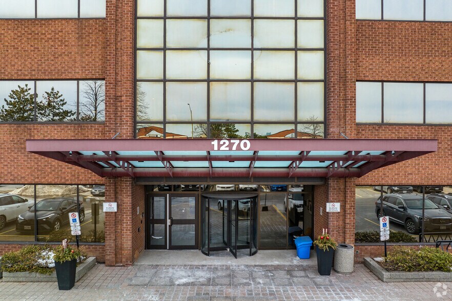 More Photos Of 1270 Central Pky, Mississauga Office For Lease