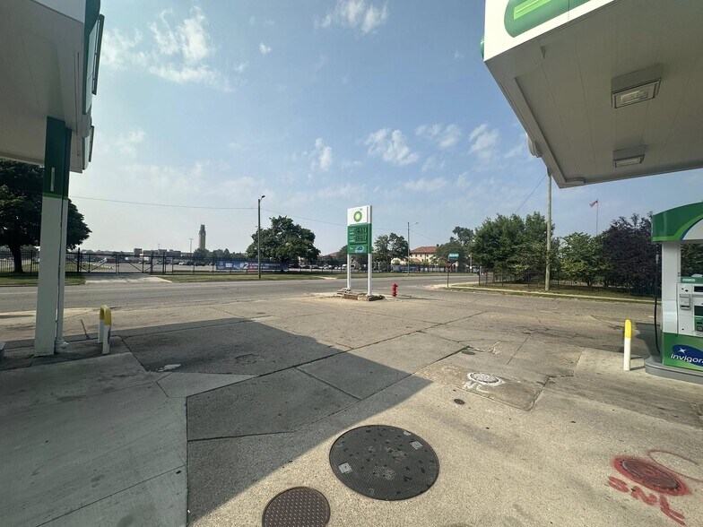 More Photos Of 3720 W McNichols Rd, Detroit Freestanding For Sale