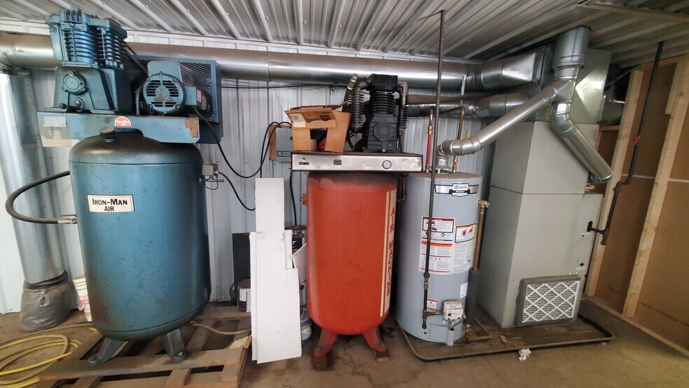 More Photos Of 9449 Genesee St, New Lothrop Auto Repair For Sale