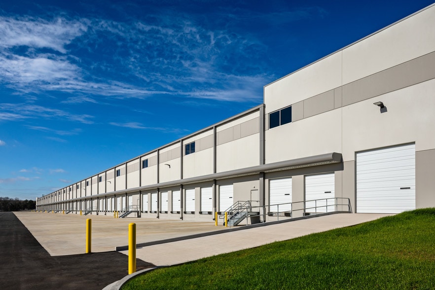 More Photos Of 2010 Nazareth Church Rd, Spartanburg Warehouse For Lease