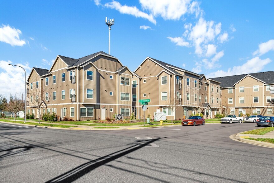 More Photos Of 421 NE 80th Ave, Hillsboro Apartments For Sale