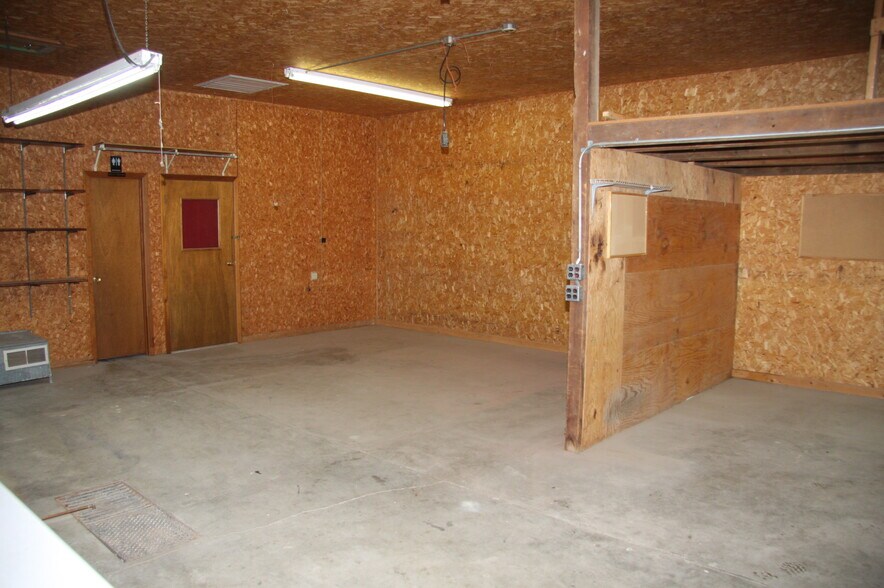 More Photos Of 310 Main St, Scribner Storefront For Sale