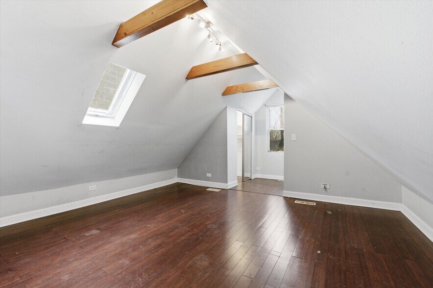 More Photos Of 4140 N Western Ave, Chicago Multifamily For Sale