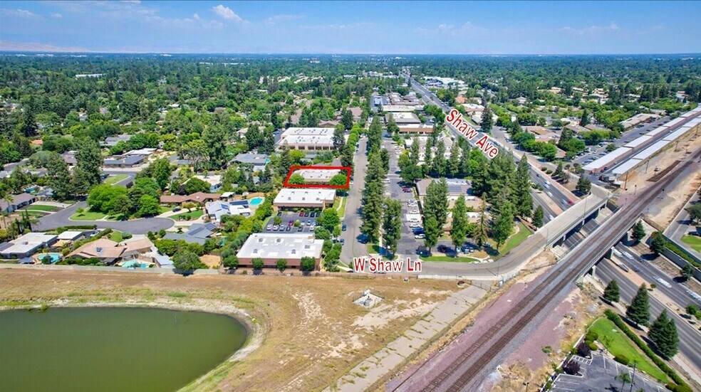 More Photos Of 2600 W Shaw Ln, Fresno Office For Sale