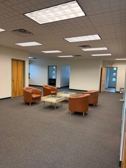 More Photos Of 4203 Route 66, Apollo Storefront Retail Office For Lease