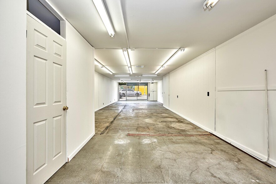 More Photos Of 4416-4430 Beverly Blvd, Los Angeles Freestanding For Lease