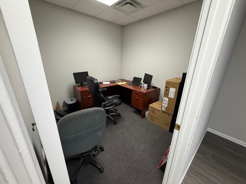 More Photos Of 256 Vann Dr, Jackson Storefront Retail Office For Sale