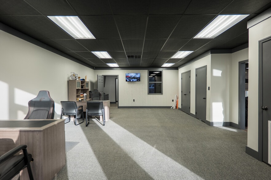 More Photos Of 1201 N Ashley St, Valdosta Auto Repair For Sale