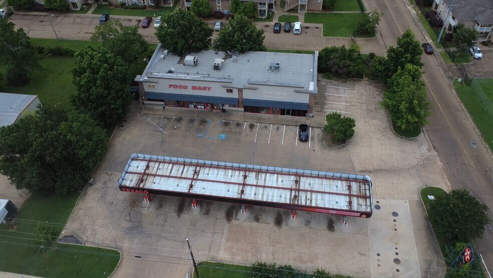 Primary Photo Of 5300 N State St, Jackson Service Station For Lease