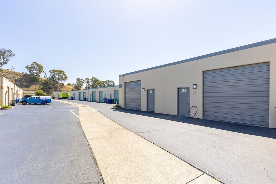 More Photos Of 100 N Hill Dr, Brisbane Light Manufacturing For Sale