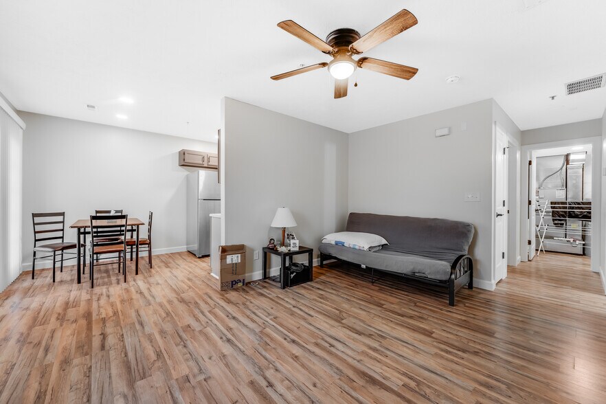 More Photos Of 940 Stewart St, Morgantown Apartments For Sale