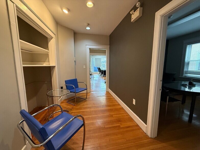 More Photos Of 1675-1679 Massachusetts Ave, Cambridge Office For Lease