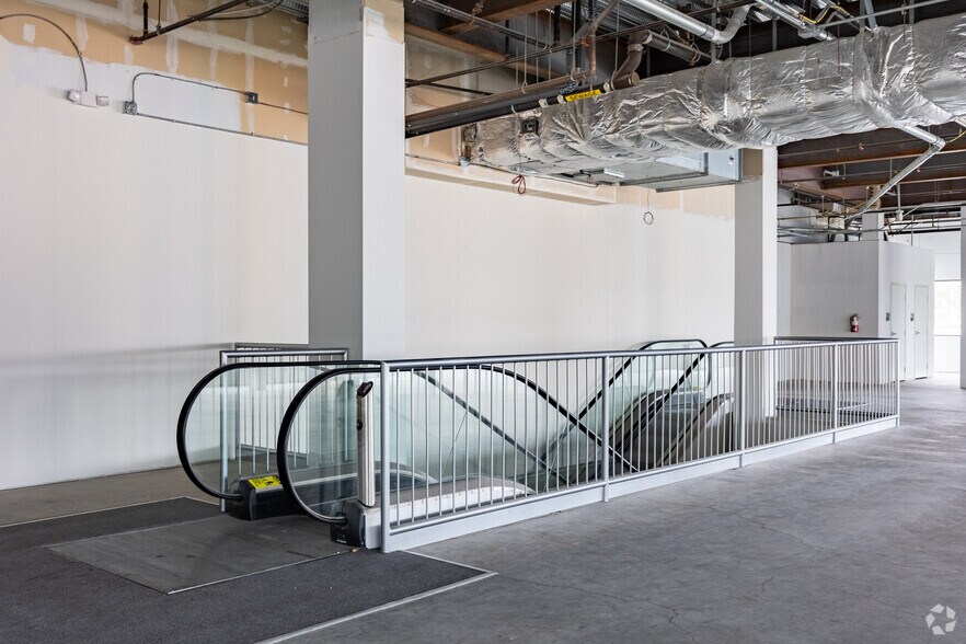 More Photos Of 11111 W Olympic Blvd, Los Angeles Unknown For Lease