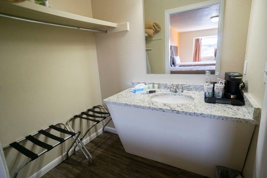 More Photos Of 1208 Oklahoma Ave, Woodward Hotel For Sale