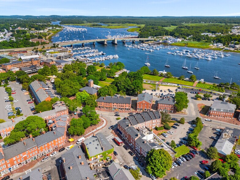 More Photos Of 1 Merrimac St, Newburyport Apartments For Lease