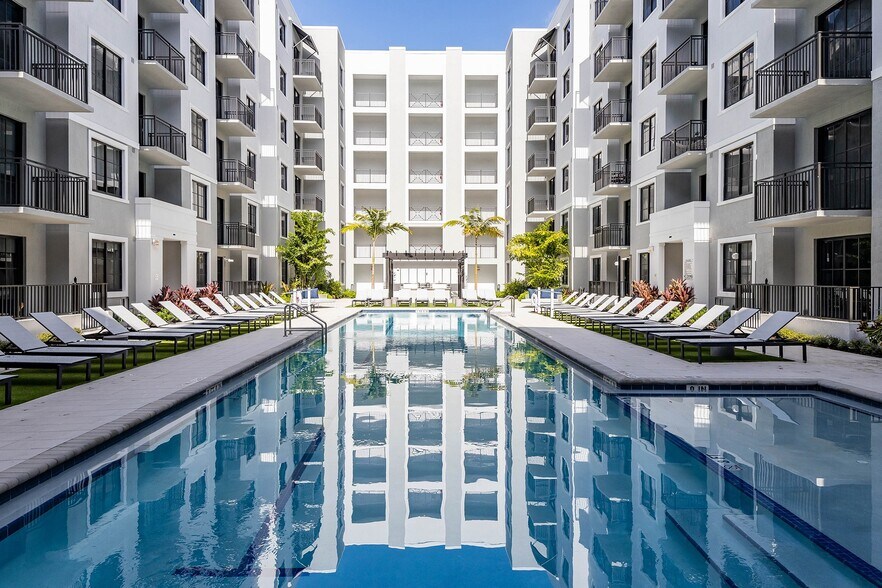 More Photos Of 1711 N University Dr, Plantation Coworking Space