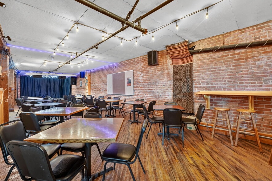 More Photos Of 615 S 1st Ave, Pocatello Restaurant For Sale