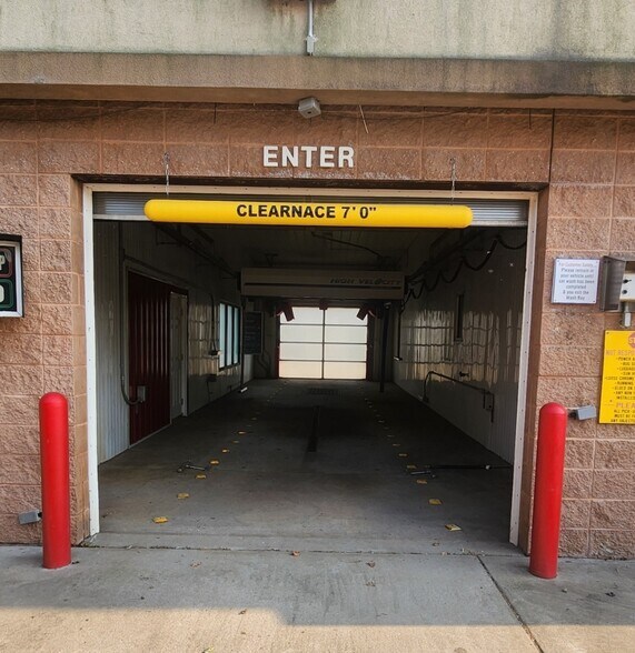 More Photos Of 203 Nicolet Blvd, Neenah Carwash For Sale