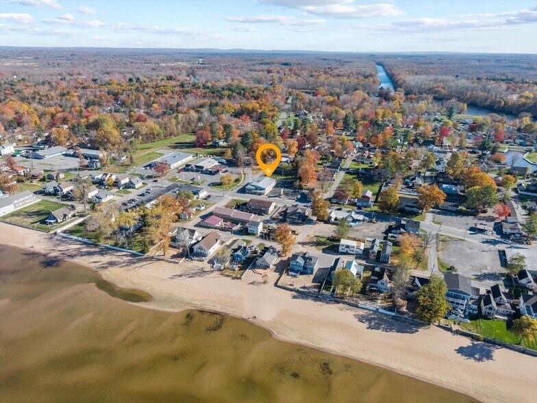 More Photos Of 1424 Main St, Sylvan Beach Restaurant For Sale