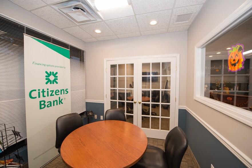 More Photos Of 996 W Jericho Tpke, Smithtown Office For Lease