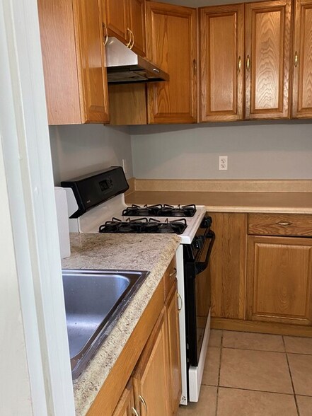 More Photos Of 10-12 Vernon St, Wakefield Storefront Retail Residential For Sale