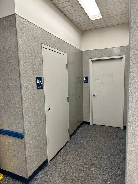 More Photos Of 4410 S Division Ave, Grand Rapids Drugstore For Sale