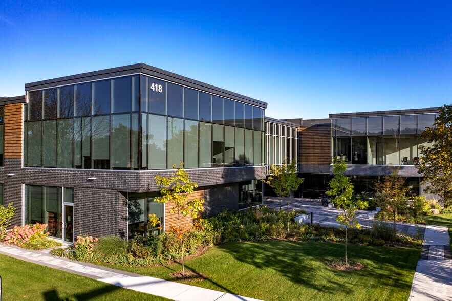 More Photos Of 418-438 Iroquois Shore Rd, Oakville Office For Lease