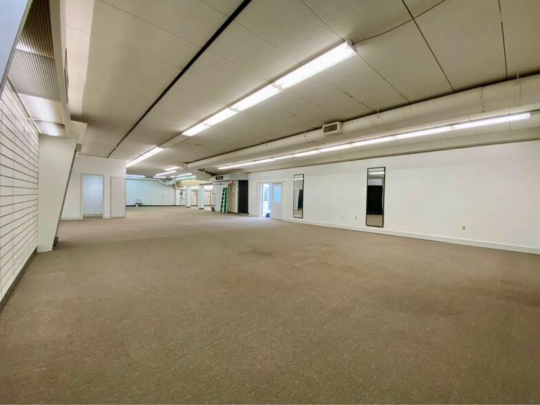 More Photos Of 9651 152nd Ave NE, Forest Lake Industrial For Lease