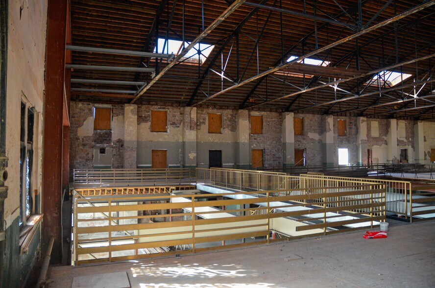 More Photos Of , Kansas City General Retail For Sale