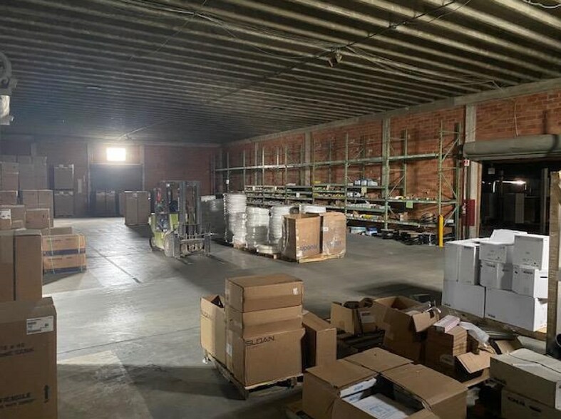 More Photos Of 1002 W Jackson Ave, Harlingen Warehouse For Sale