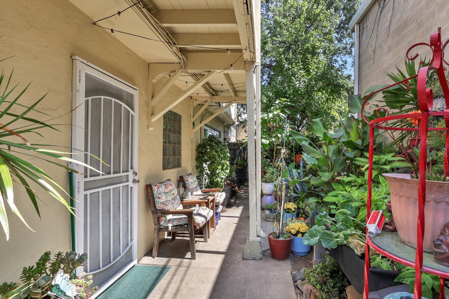 More Photos Of 2401-2409 24th St, Sacramento Apartments For Sale