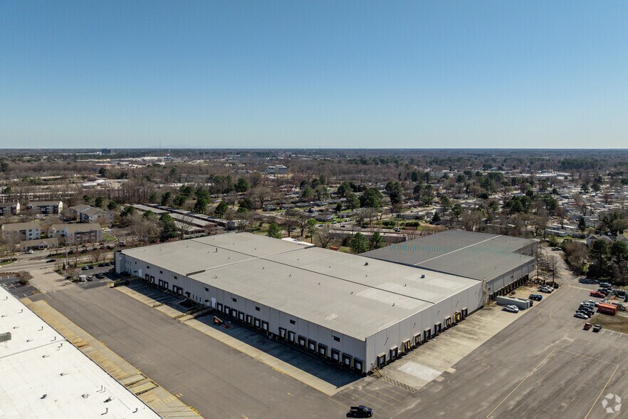 More Photos Of 1910 Campostella Rd, Chesapeake Unknown For Lease