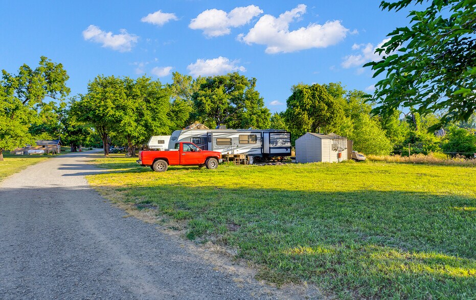 More Photos Of 24850 5th Ave, Los Molinos Manufactured Housing Mobile Home Park For Sale