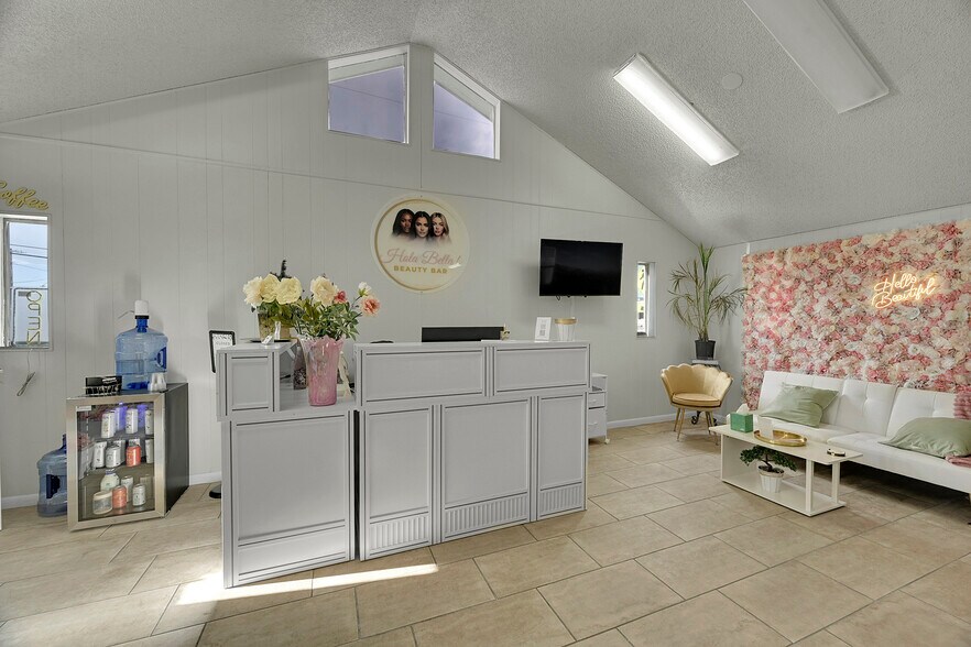 More Photos Of 7296 Magnolia St, Commerce City Office For Sale