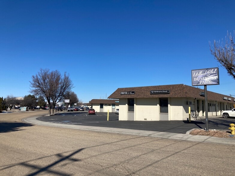 More Photos Of 1000-1032 W Finch Dr, Nampa Light Manufacturing For Lease