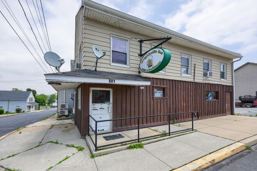 Primary Photo Of 601 S Front St, Wrightsville Specialty For Sale