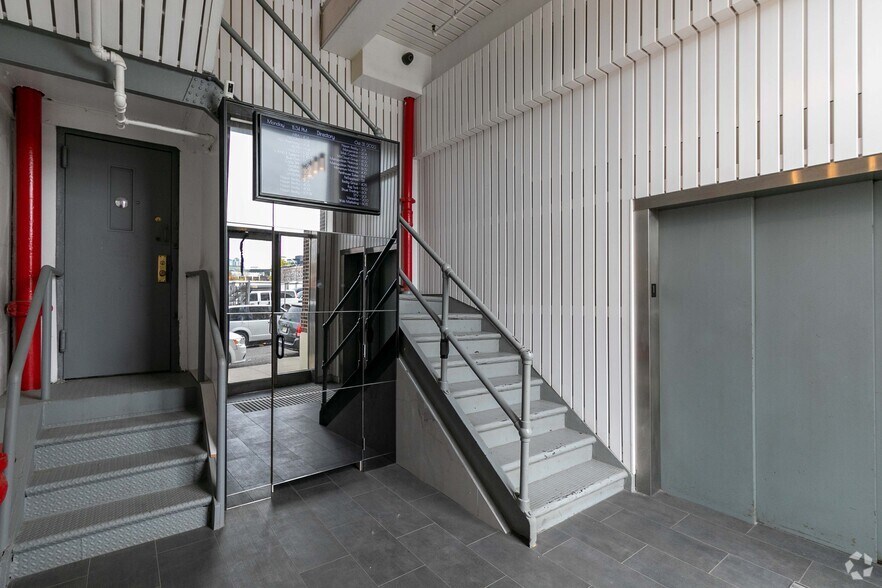 More Photos Of 47-09 30th St, Long Island City Light Manufacturing For Lease