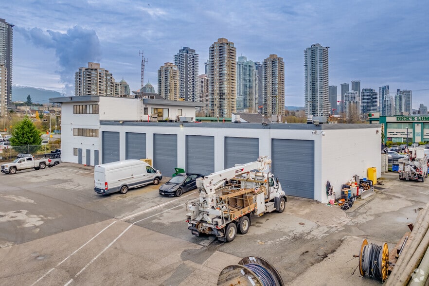 More Photos Of 2555 Gilmore Ave, Burnaby Warehouse For Lease