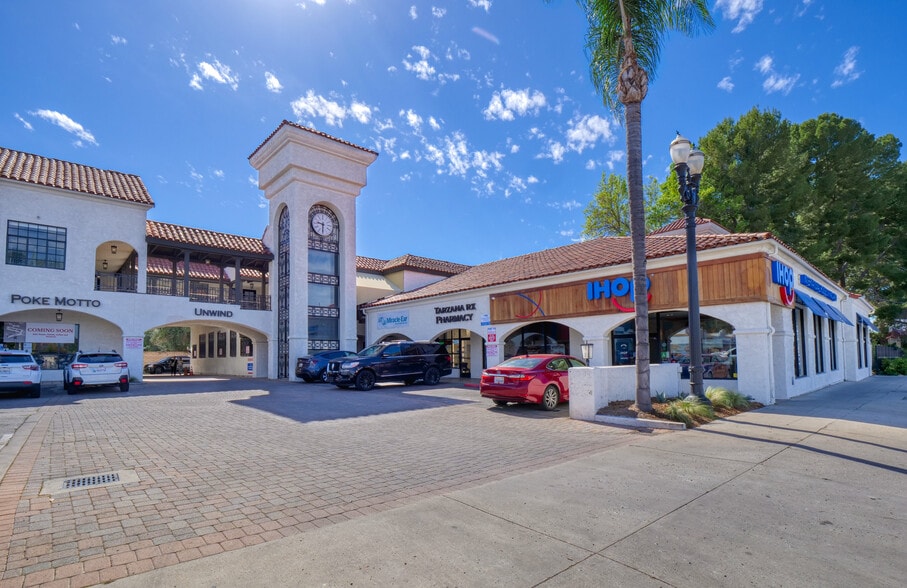 More Photos Of 19100 Ventura Blvd, Tarzana Storefront Retail Office For Lease