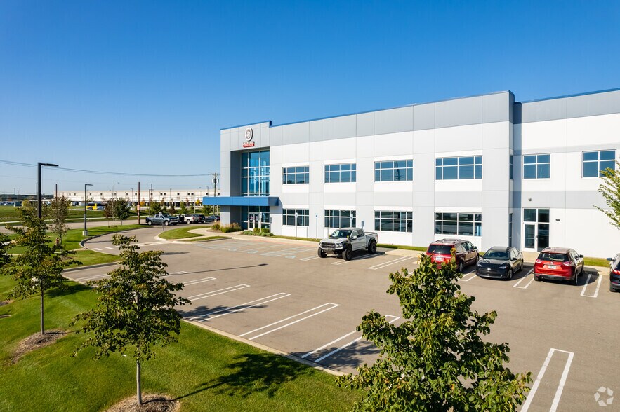 More Photos Of 815 N Opdyke Rd, Auburn Hills Industrial For Sale