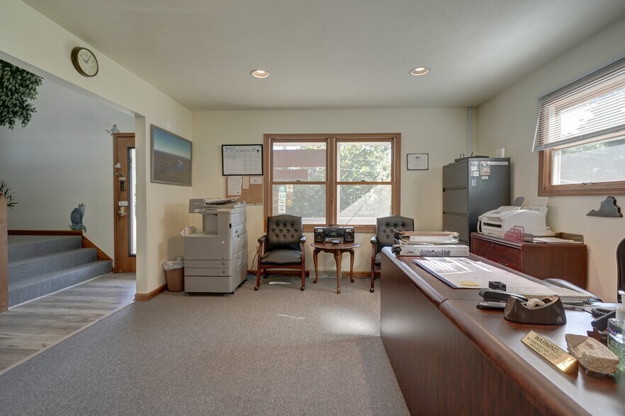 More Photos Of 2704 Lake Monticello Rd, Palmyra Office For Sale