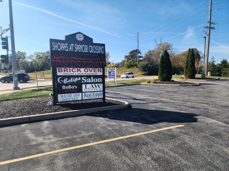 More Photos Of 82-98 Spencer Rd, Saint Peters Freestanding For Lease