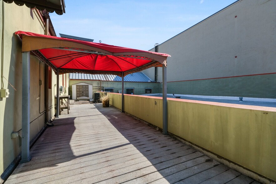 More Photos Of 920 - 926 Tchoupitoulas St, New Orleans Light Distribution For Sale