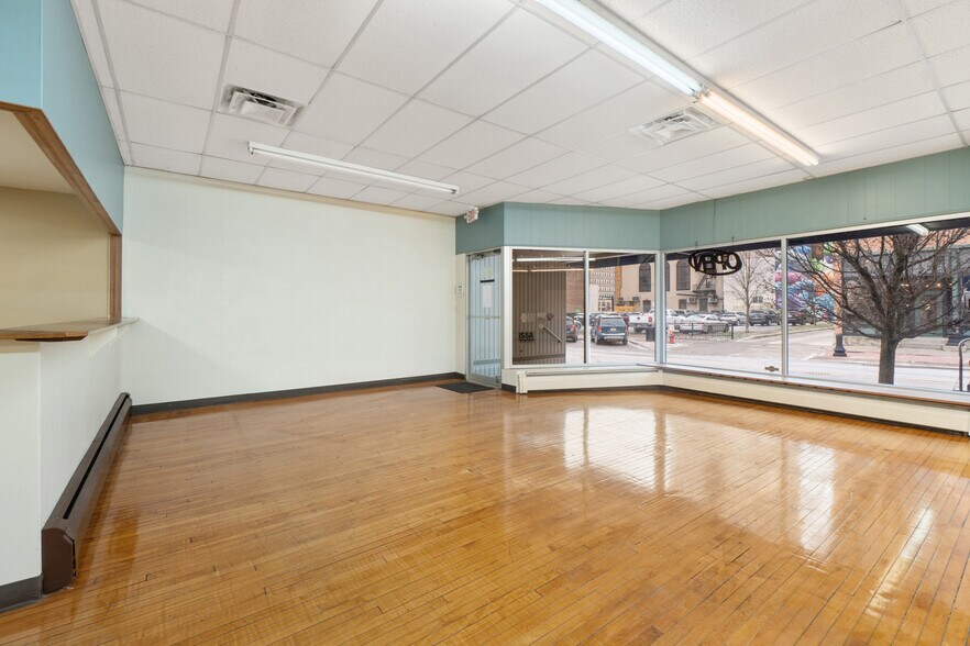 More Photos Of 132 W Pearl St, Jackson Storefront For Sale