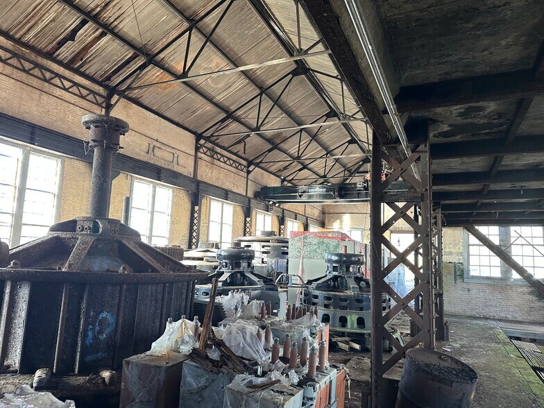 More Photos Of 426 Commercial St, Marseilles Industrial For Sale