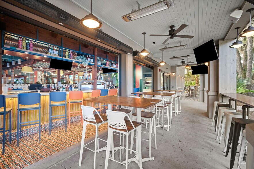 More Photos Of 14 Folly Field Rd, Hilton Head Island Restaurant For Lease
