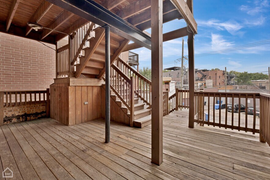 More Photos Of 3824 N Clark St, Chicago Storefront Retail Residential For Sale