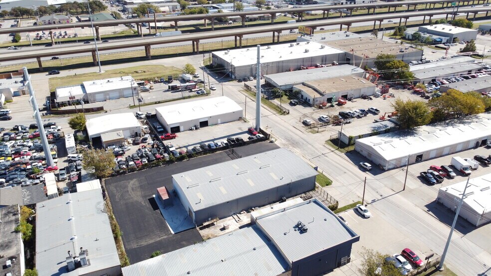 More Photos Of 2333 Joe Field Rd, Dallas Light Manufacturing For Lease